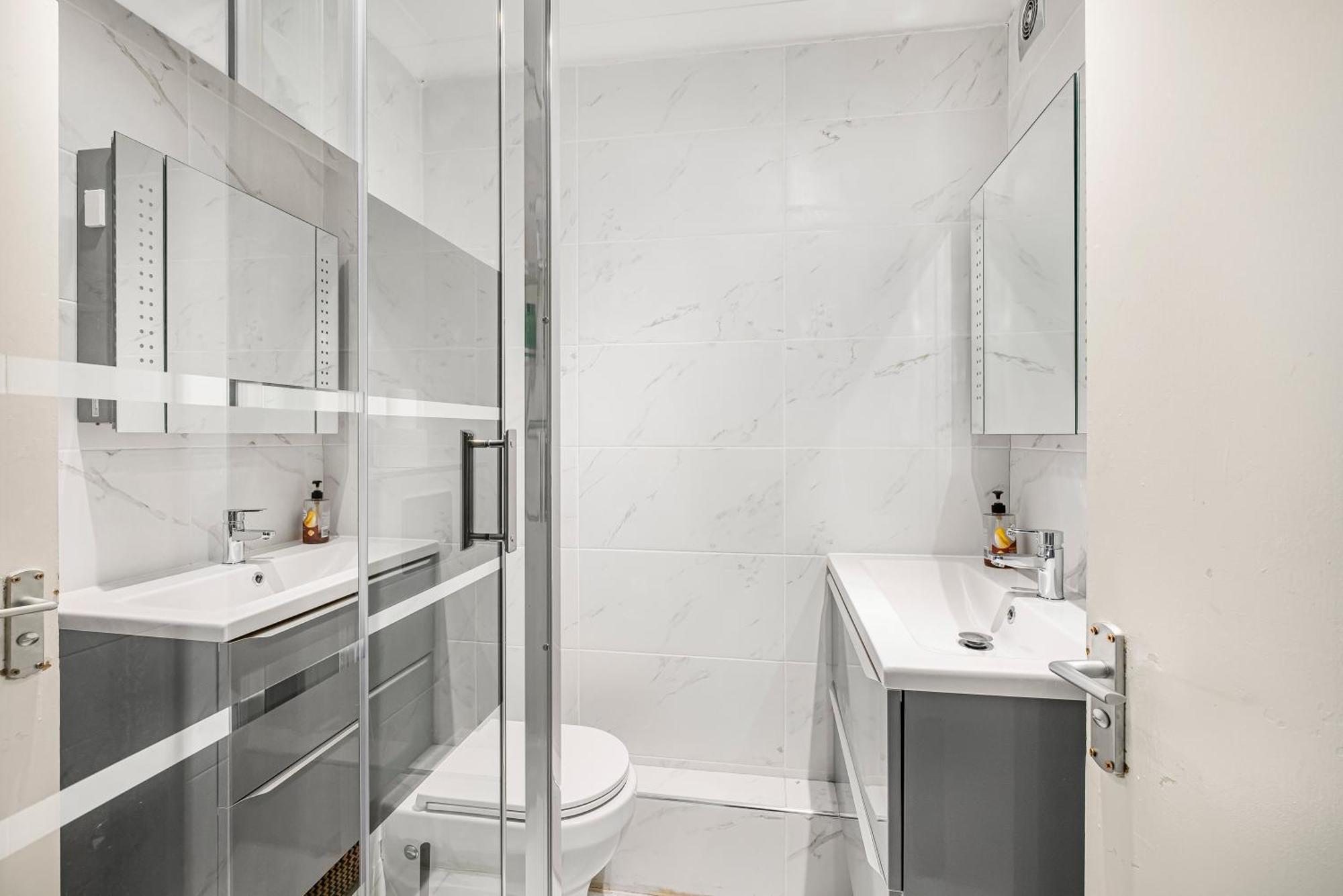 Riverside 3Br With Easy Transport 20Mins To City Centre ลอนดอน ภายนอก รูปภาพ