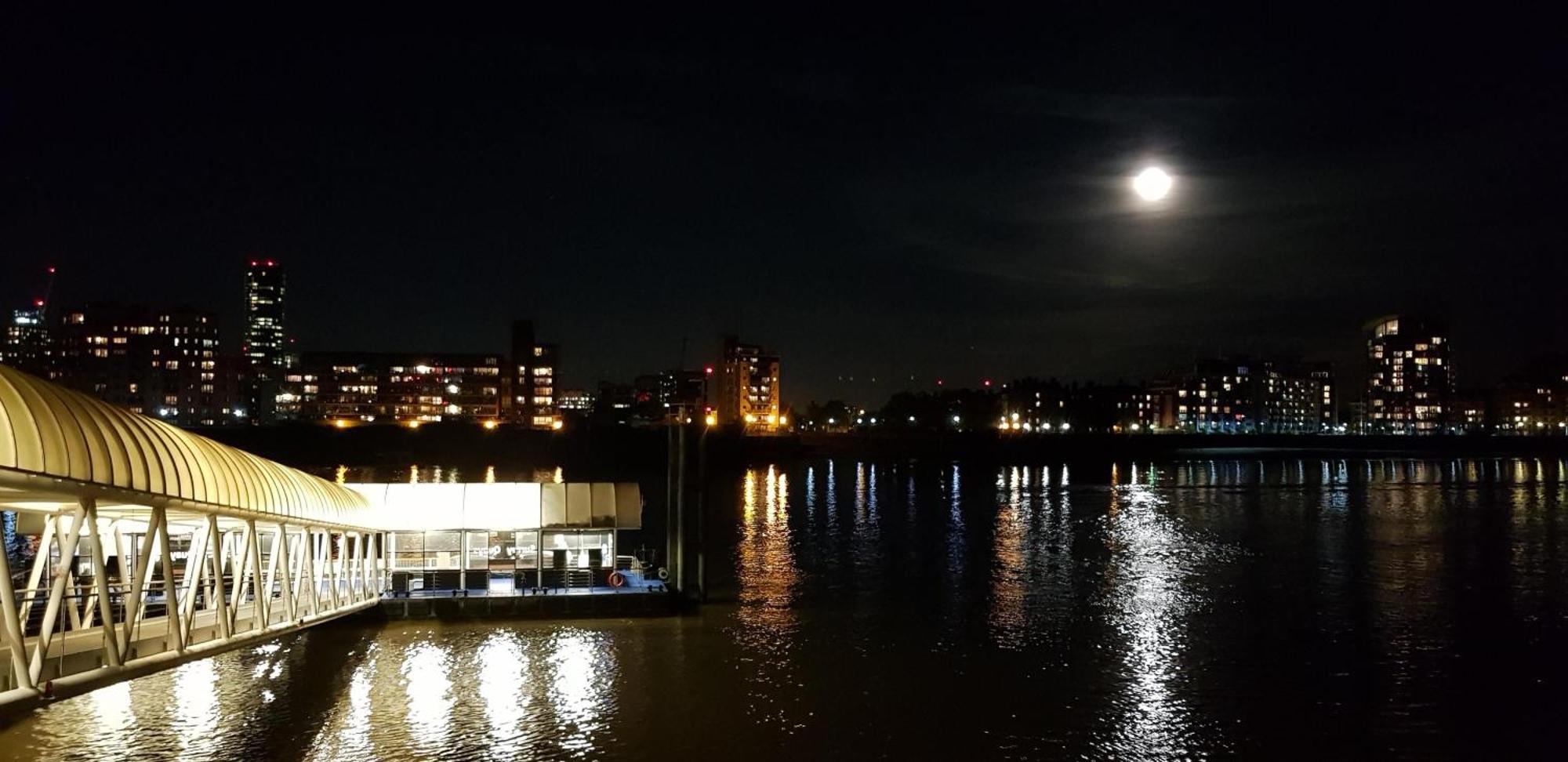 Riverside 3Br With Easy Transport 20Mins To City Centre ลอนดอน ภายนอก รูปภาพ